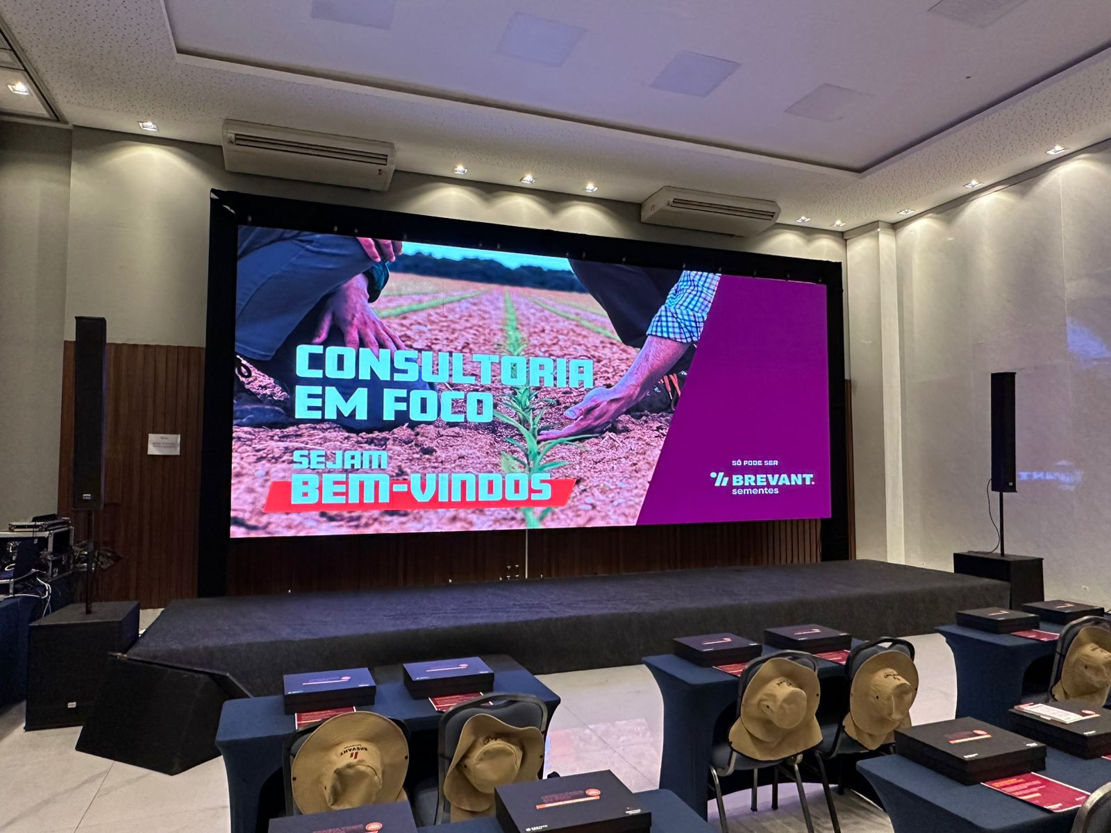 Equipamentos de tecnologia instalados em convenção